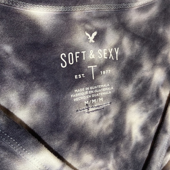 American Eagle Soft/Sexy V Neck Top. Size Medium. Gray and White Tie-Dye. - Picture 3 of 6